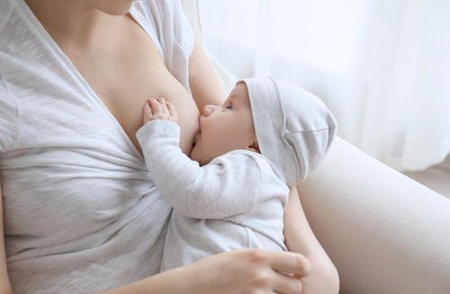 Stillen an beiden Brüsten oder an einer: Was ist besser für den Schlaf?