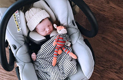 Est-il sécuritaire pour mon bébé de dormir dans un siège auto ?